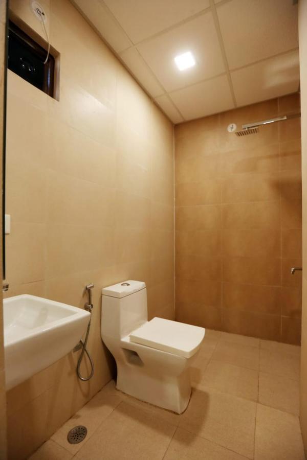 Hotel Ark Wood New Delhi Exterior photo