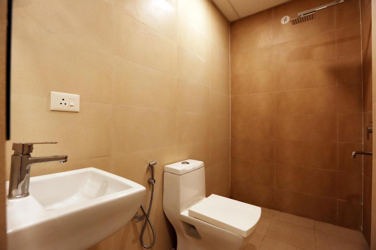 Hotel Ark Wood New Delhi Exterior photo